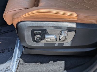 2026 BMW X5 — photo 21 view