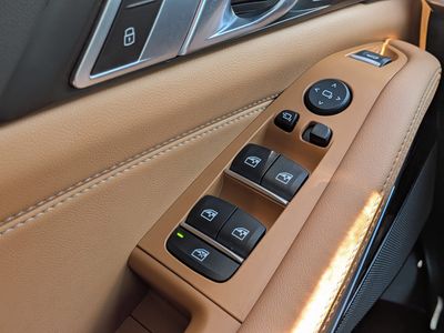 2026 BMW X5 — photo 22 view