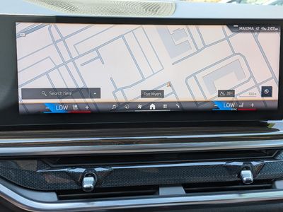 2026 BMW X5 — photo 32 view