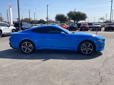 2024 Ford Mustang - Photo 4