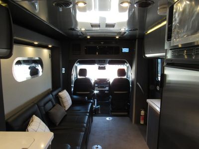 2022 Airstream ATLAS - Photo 3