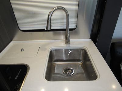 2022 Airstream ATLAS - Photo 12