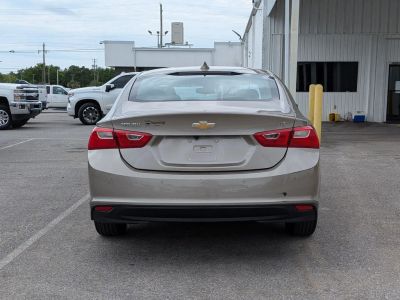 2025 Chevrolet Malibu - Photo 4