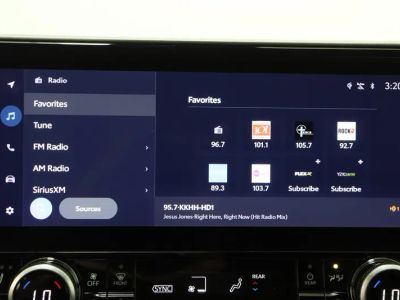 2024 Toyota Highlander AWD - Photo 18
