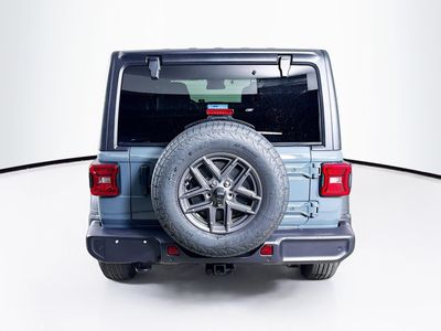 2025 Jeep Wrangler - Photo 26