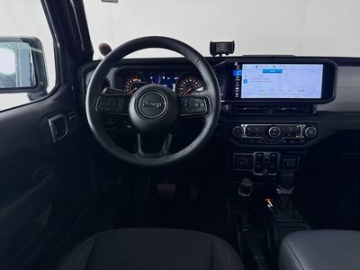 2025 Jeep Wrangler - Photo 22