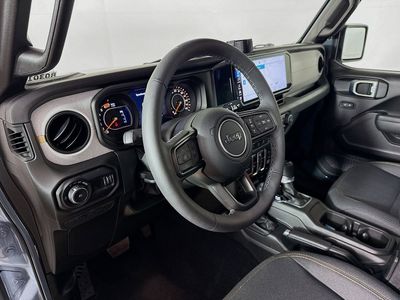 2025 Jeep Wrangler - Photo 7