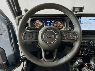 2025 Jeep Wrangler - Photo 9