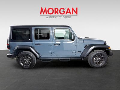 2025 Jeep Wrangler - Photo 2
