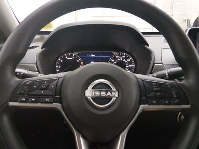 2024 Nissan Altima — photo 12 view