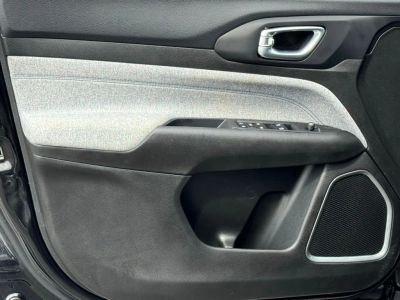 2025 Jeep Compass — photo 18 view