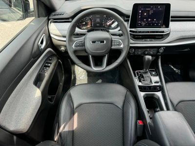 2025 Jeep Compass — photo 17 view