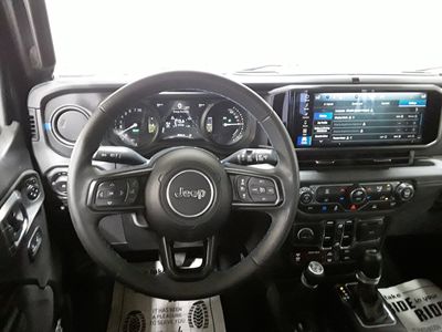 2024 Jeep Wrangler 4xe - Photo 11