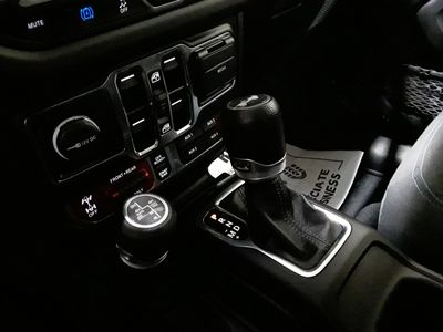 2024 Jeep Wrangler 4xe - Photo 21