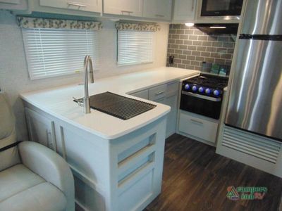 2021 Keystone RV Premier Ultra Lite - Photo 13