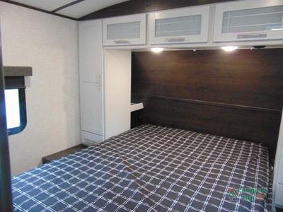 2021 Keystone RV Premier Ultra Lite - Photo 27