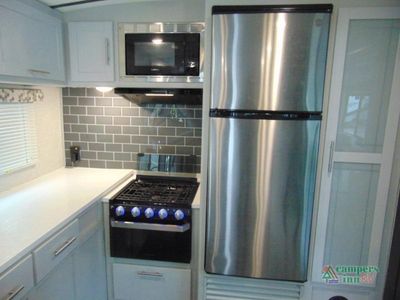 2021 Keystone RV Premier Ultra Lite - Photo 12