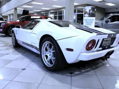2005 Ford GT — interior view