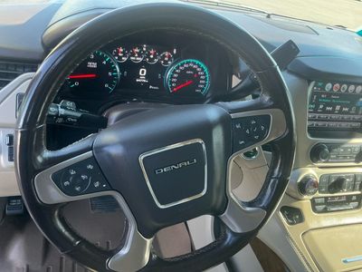 2019 GMC Yukon XL - Photo 13