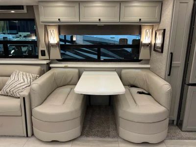 2025 Tiffin ALLEGRO — photo 9 view