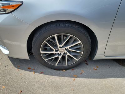 2016 Lexus ES 350 — detail view
