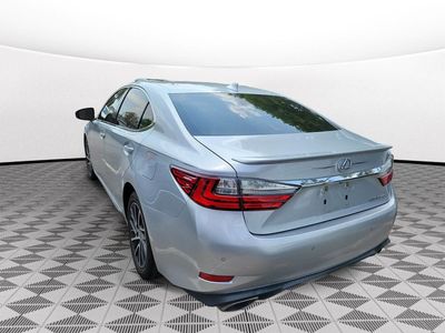 2016 Lexus ES 350 — interior view