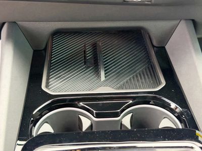 2026 BMW 5 Series — photo 32 view
