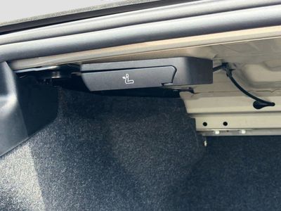 2026 BMW 5 Series — photo 13 view