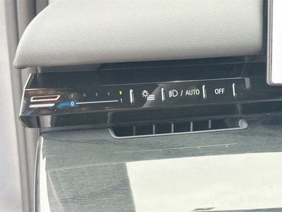 2026 BMW 5 Series — photo 37 view
