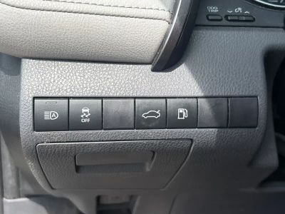 2018 Toyota Camry - Photo 22