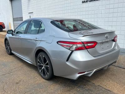 2018 Toyota Camry - Photo 4