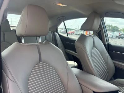 2018 Toyota Camry - Photo 16