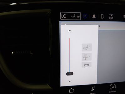 2024 Chrysler Pacifica — photo 18 view