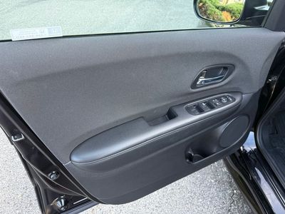 2021 Honda HR-V — photo 12 view