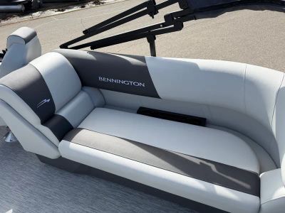 2025 Bennington 22 SSR - Photo 11
