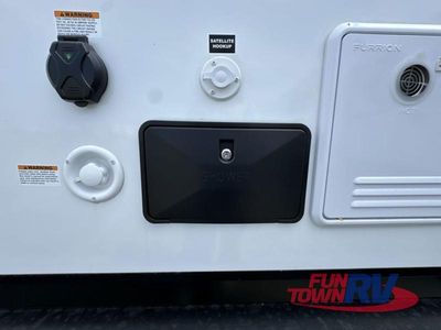 2026 Winnebago Thrive — photo 8 view