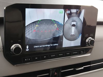 2024 Mitsubishi Outlander Plug-In Hybrid — photo 16 view
