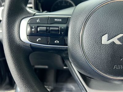 2024 Kia K5 - Photo 16