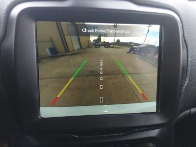 2023 Jeep Renegade — photo 16 view