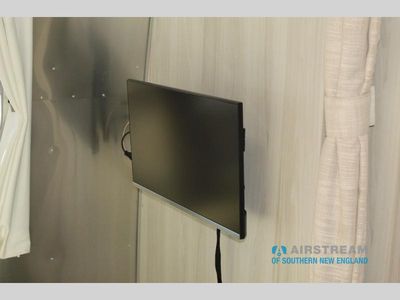 2025 Airstream International - Photo 39