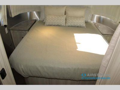 2025 Airstream International - Photo 36