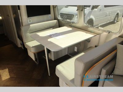 2025 Airstream International - Photo 21