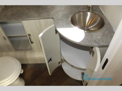 2025 Airstream International - Photo 43