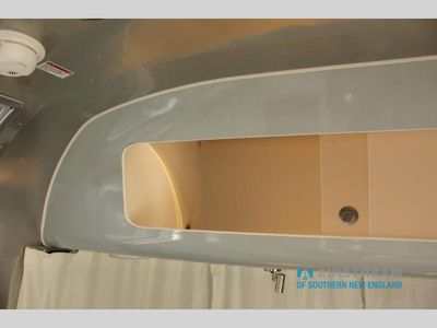 2025 Airstream International - Photo 17