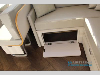 2025 Airstream International - Photo 16