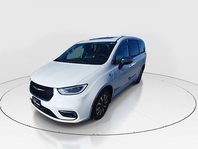 2023 Chrysler Pacifica — rear three-quarter view