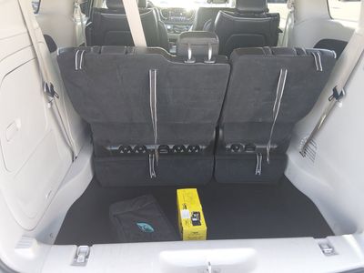 2023 Chrysler Pacifica — photo 11 view
