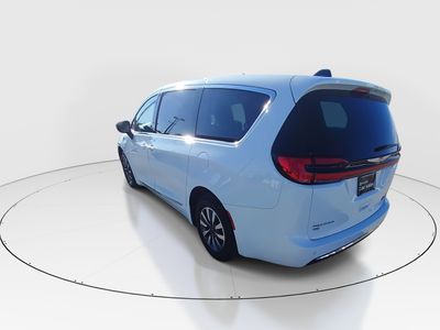 2023 Chrysler Pacifica — detail view