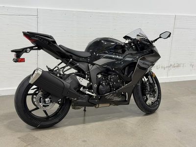 2026 Kawasaki Ninja ZX-6R - Photo 3