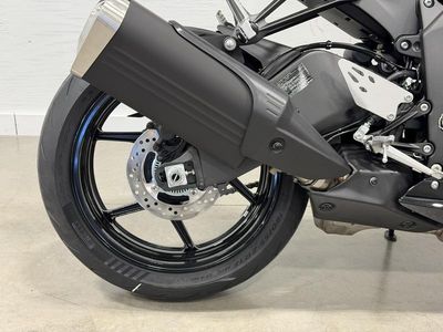 2026 Kawasaki Ninja ZX-6R - Photo 16